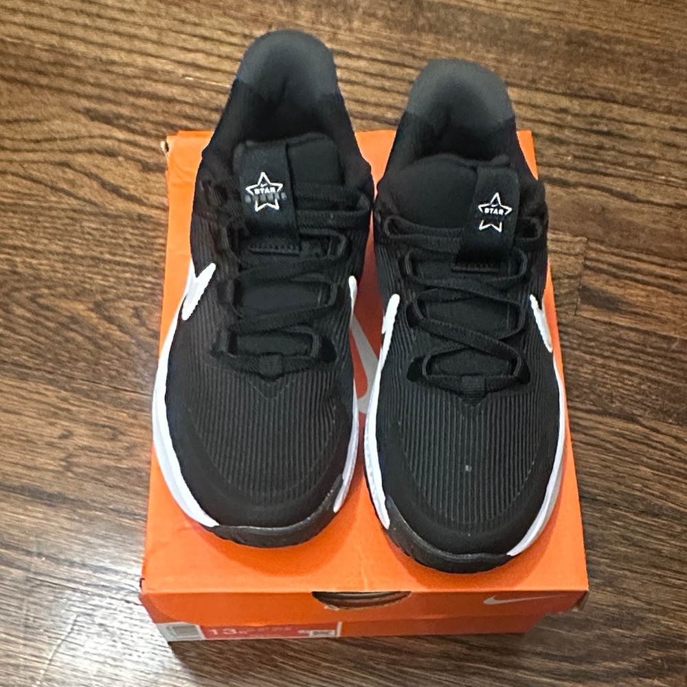 Nike Kids Black and White Star Sneakers